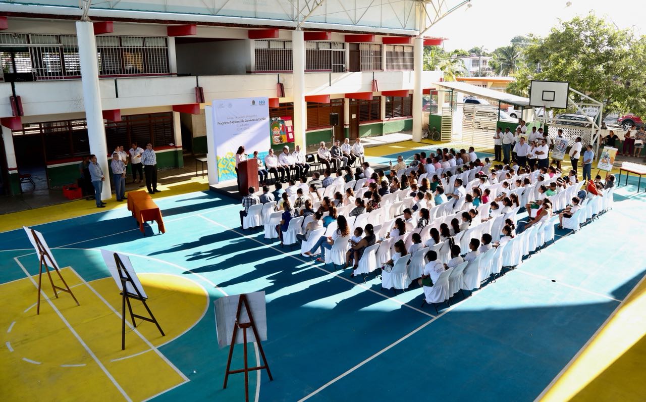 Entrega SEQ material bibliográfico del Programa Nacional de Convivencia Escolar