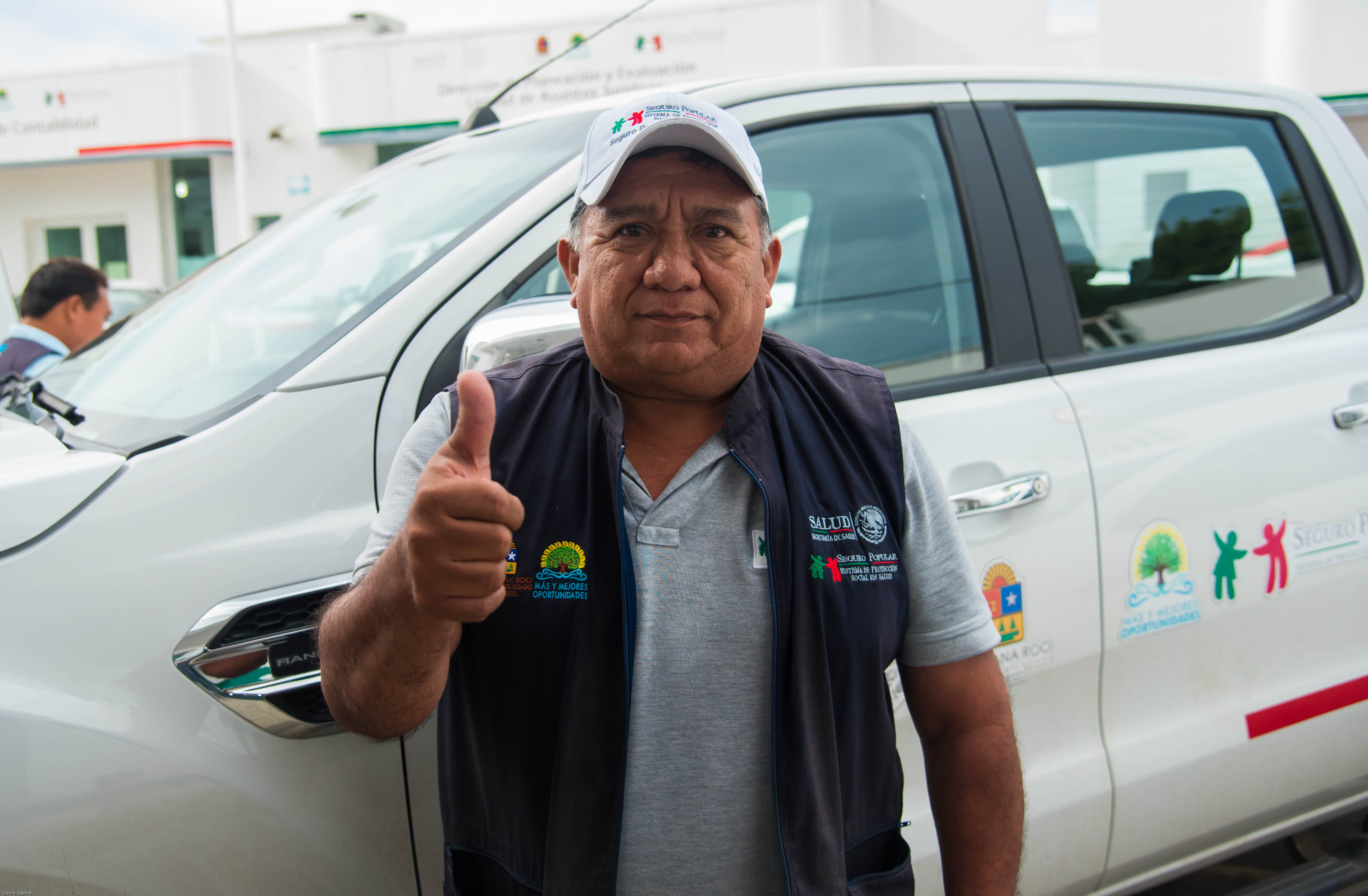 Reconoce Carlos Joaquín a los trabajadores del Régimen Estatal de Protección Social en Salud de Quintana Roo