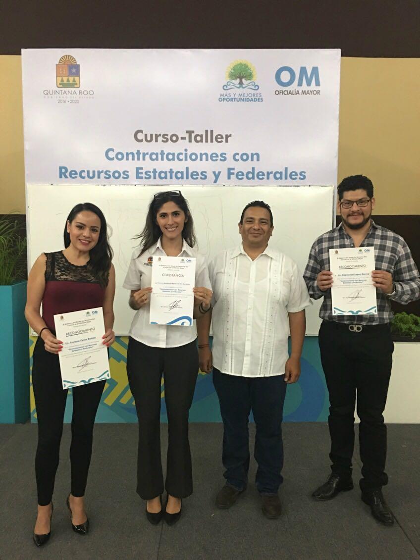 Directora Administrativa de la CEAVEQROO participa en el Curso-taller “Contrataciones con Recursos Estatales y Federales” organizado por Oficialía Mayor