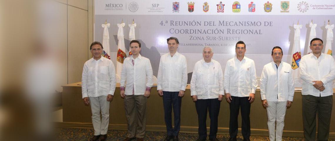 En Quintana Roo la educación es prioridad para disminuir la desigualdad: Carlos Joaquín