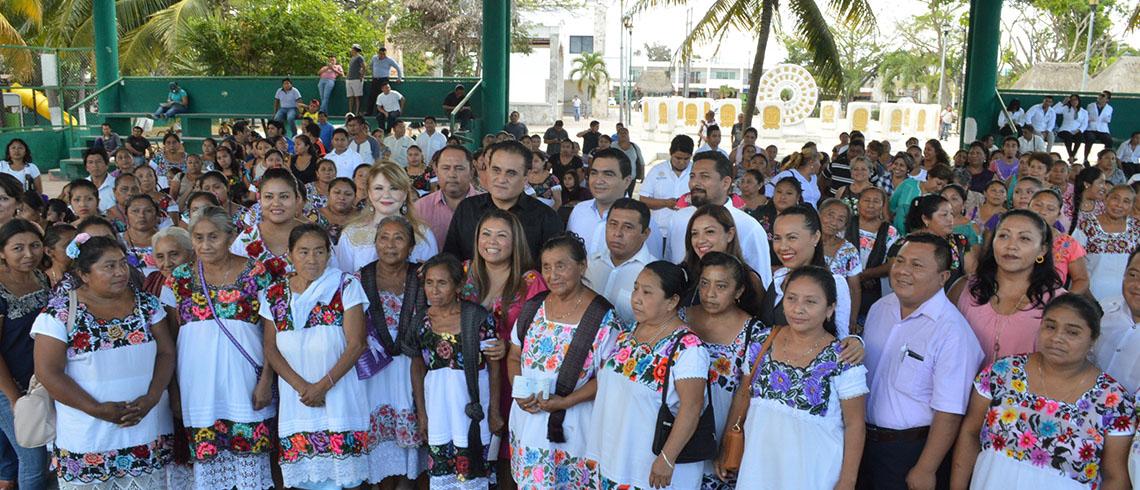 Entrega SEDE Apoyos para Producción y Salud Ocupacional de artesanos quintanarroenses