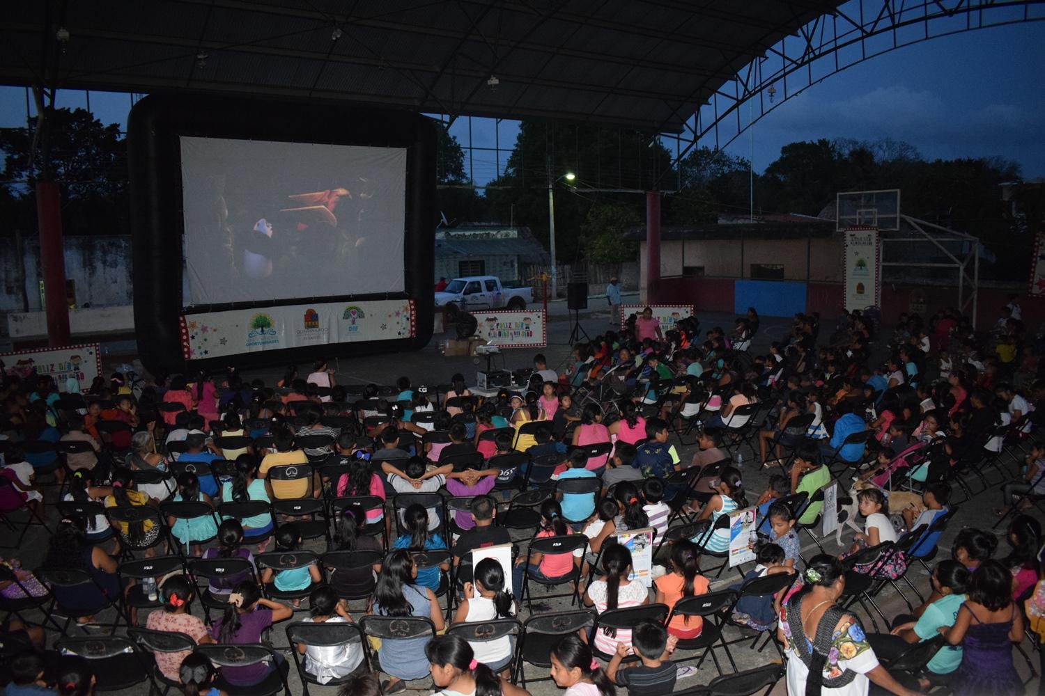 Festeja DIF  a la infancia de Tihosuco y de José María Morelos