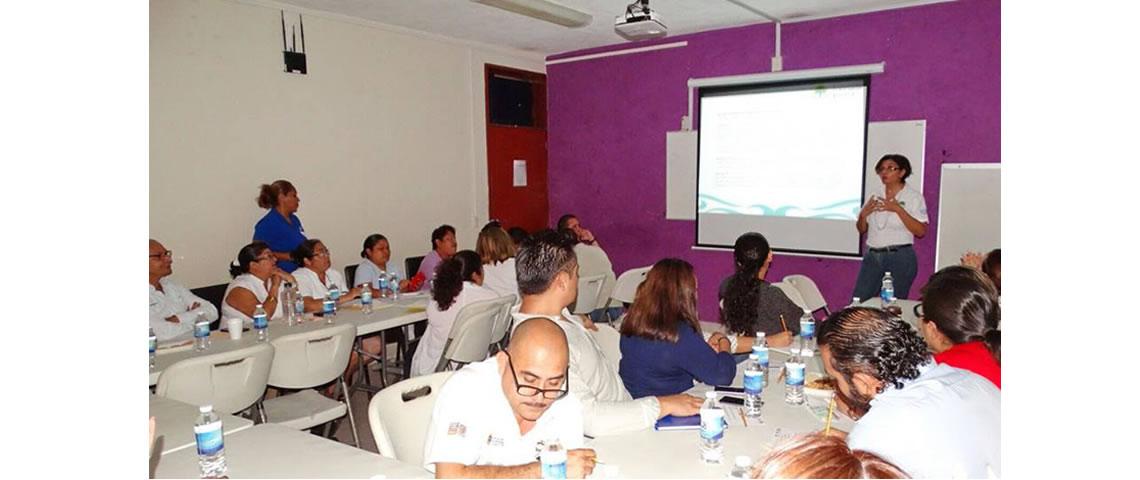 Recibe personal del Hospital Materno curso de administración documental, por parte del Archivo General del Estado de Quintana Roo, de la Oficialía Mayor.