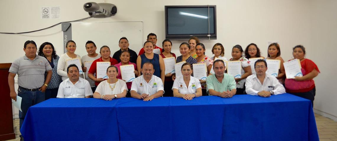 *Titular de la SEyC, Marisol Alamilla Betancourt, destaca el impulso de una educación incluyente en el gobierno de Carlos Joaquín     *Atención a los niños, niñas y jóvenes de las comunidades rurales mayas del estado