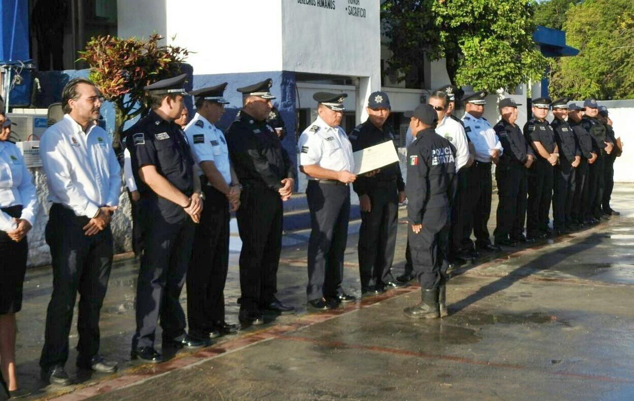 AGRUPAMIENTO CANINO DE LA POLICÍA ESTATAL RECIBE RECONOCIMIENTO