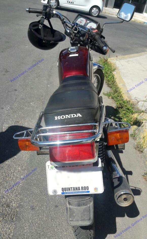 POLICÍA DE TRÁNSITO ASEGURÓ UNA MOTO CON PLACAS SOBREPUESTAS