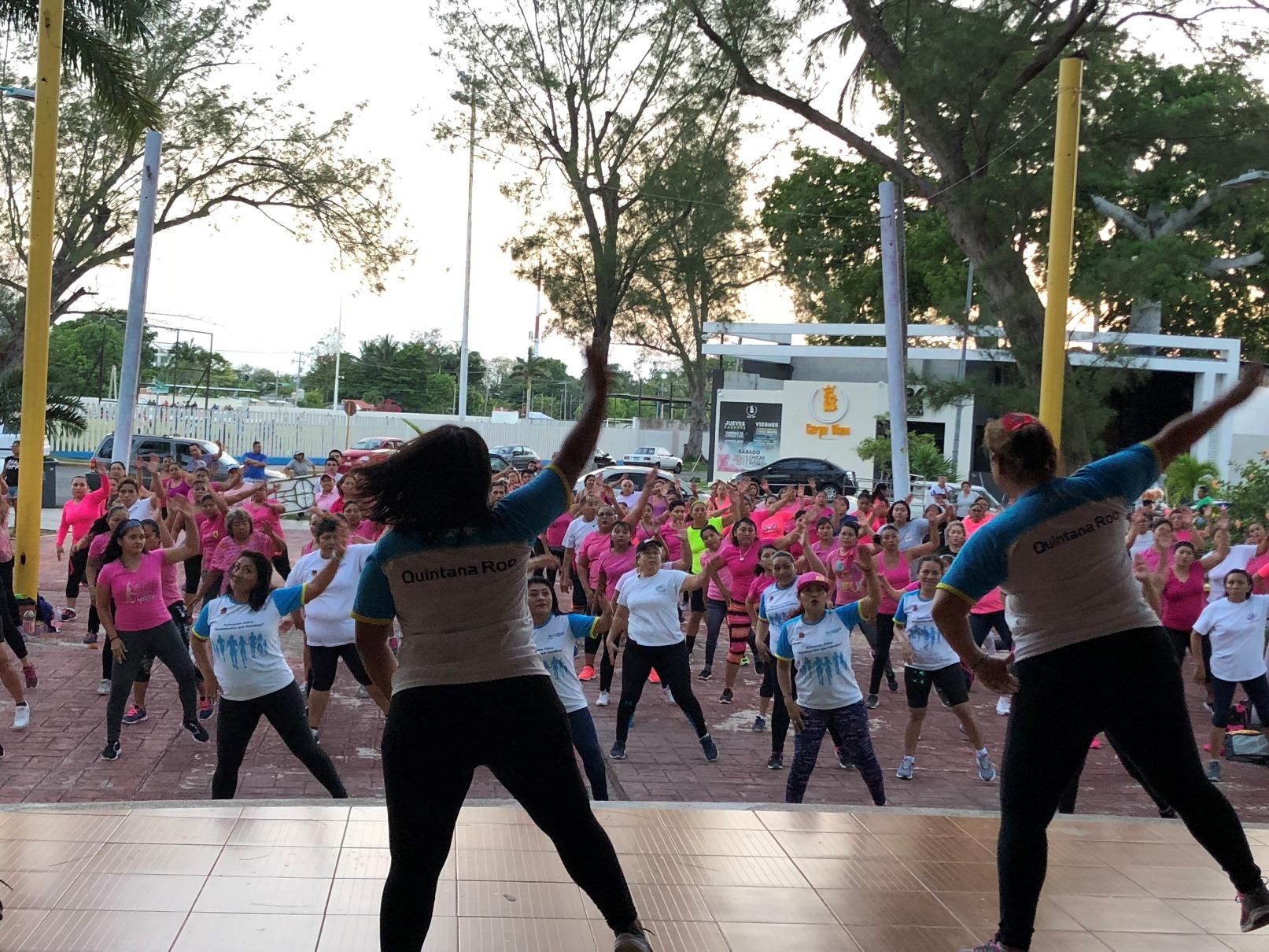 Realiza la COJUDEQ sesión de activación Física “Moviendo a Mamá”