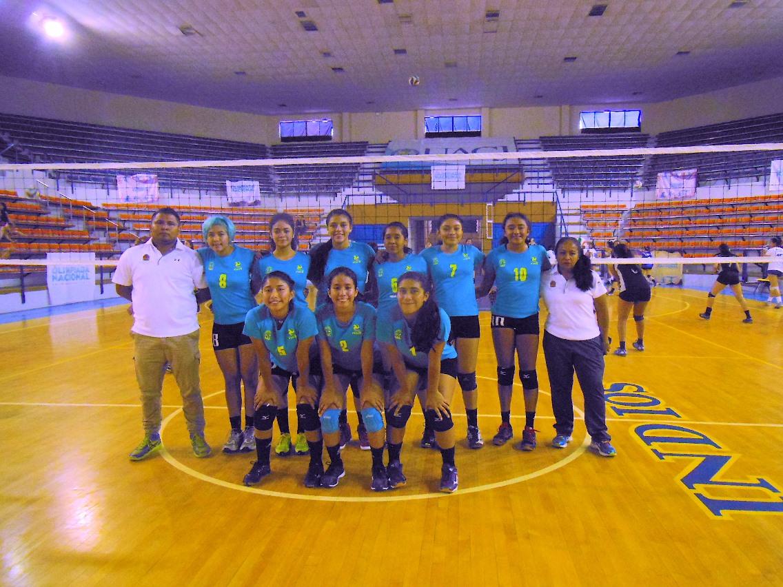 El equipo de voleibol regresa a casa