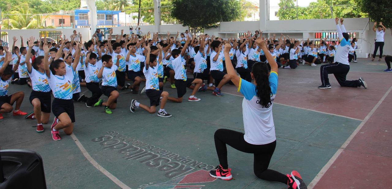 Imparte la COJUDEQ activación física escolar en la primaria Belisario Domínguez