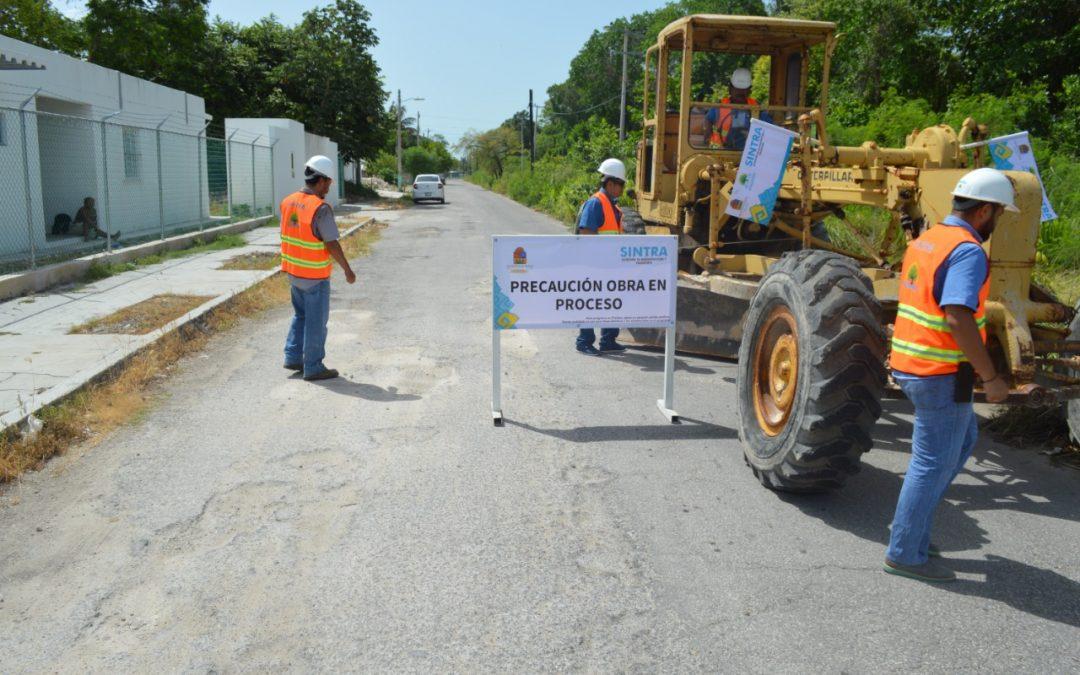 La SINTRA realiza acciones de reconstrucción de calles en zonas bajas de la capital del Estado