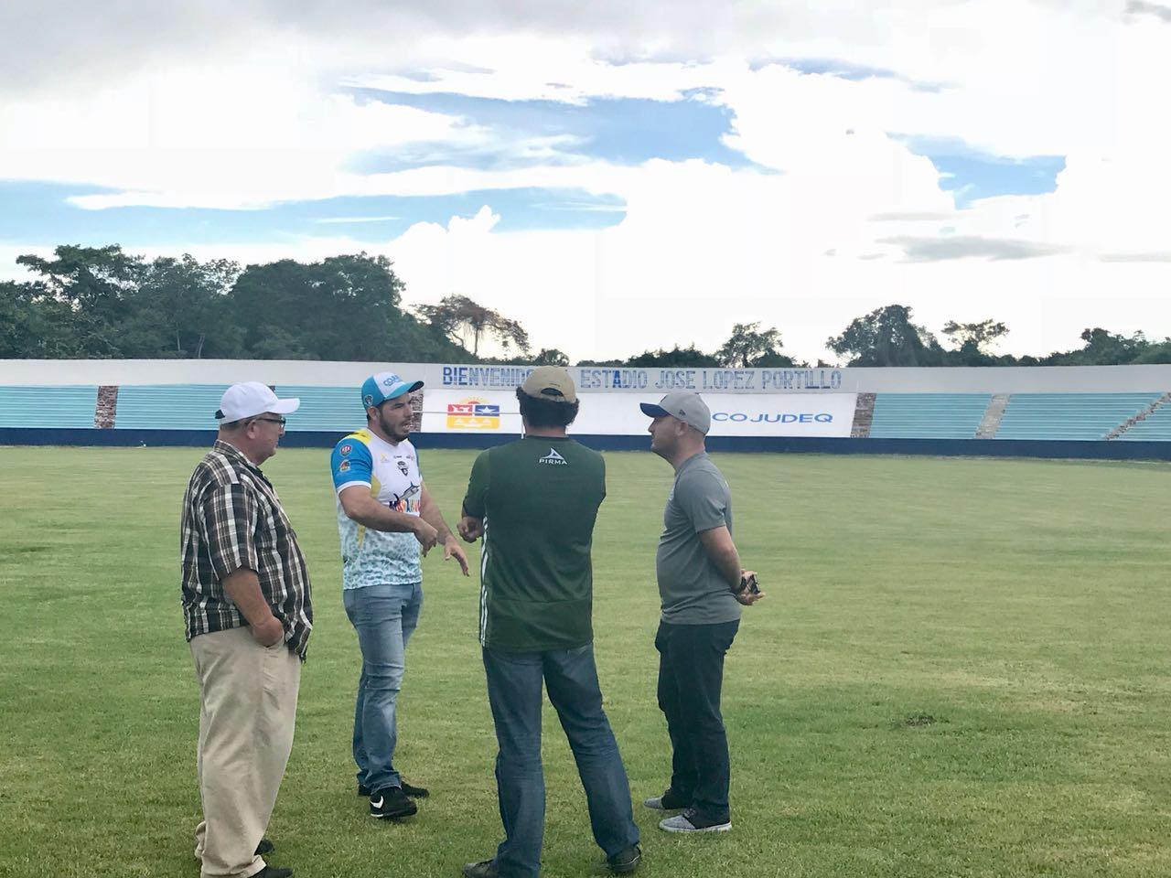 Supervisión del avance en la remodelación al estadio “José López Portillo”