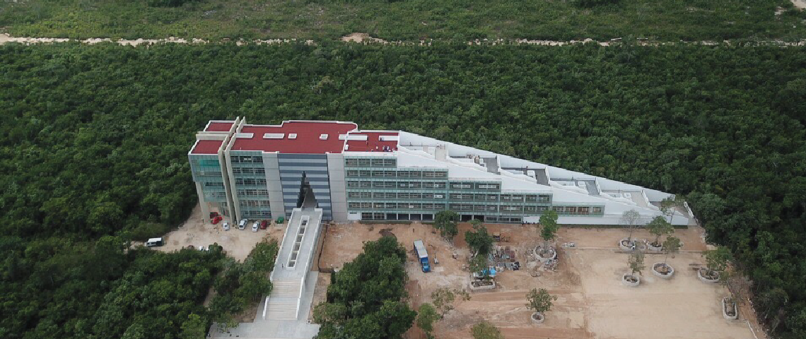 La administración del gobernador, Carlos Joaquín culmina los trabajos de edificación de la primera etapa de la Universidad de Quintana Roo (UQROO) Campus-Cancún.