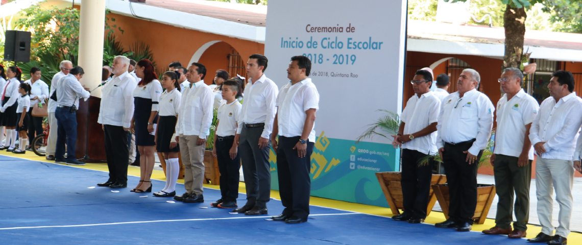 El Gobernador, Carlos Joaquín presidio el inicio del ciclo escolar 2018-2019 en la escuela primaria "Josefa Ortiz de Domínguez" de la ciudad de Cancún.